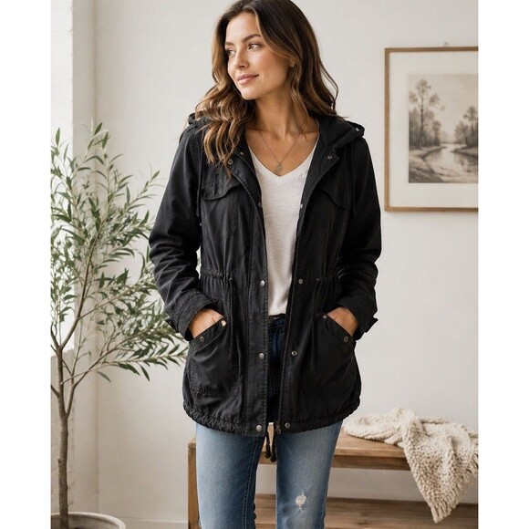 Velvet by Graham & Spencer Jackets & Blazers - Velvet by Graham & Spencer Black Hooded Utility Jacket Women’s Small Military